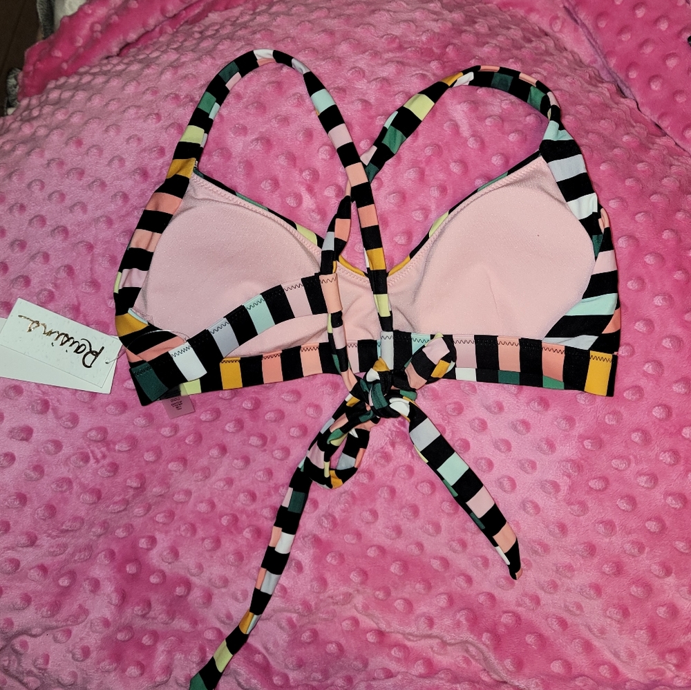 Bikini top! ๐๏ธ - Picture 3 of 6